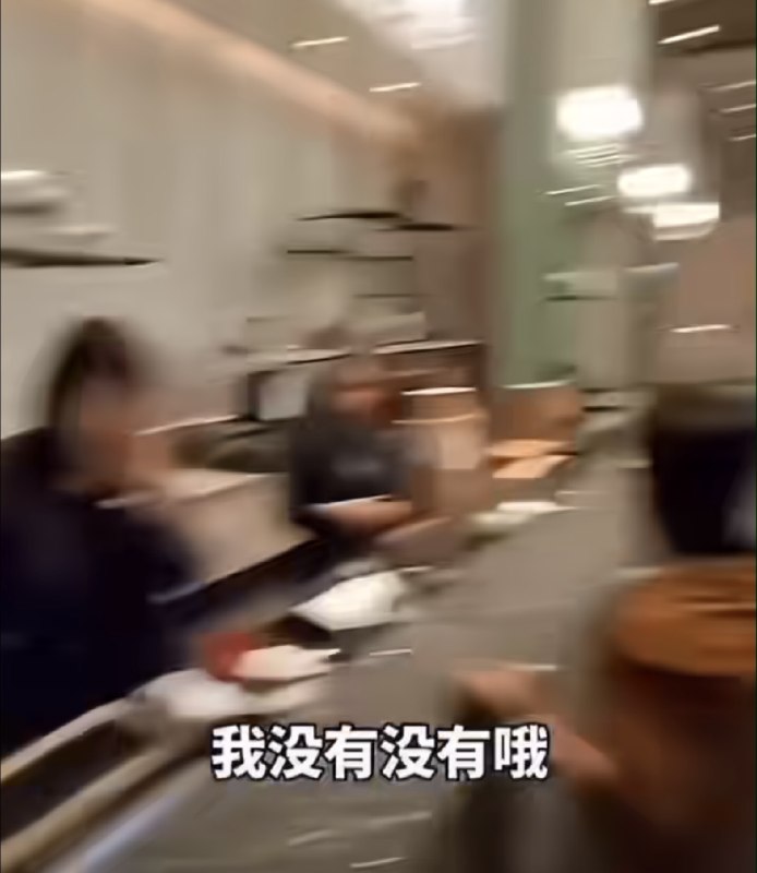 找屎小兵人: jandan.net/t/6128589OO: 161 XX: 25蛋友16fedceaf9722: 香港的狗那么没素质吗OO: 95, XX: 3超级彩笔: 洋奴确实多，有个同学当时让我晚上帮忙招待个老外，毕竟他口语不好，我还以为是他客户就帮忙了，巴巴一顿帮着唠嗑搞气氛，饭后他在犹豫要不要请人家去酒吧，担心洋人喝的酒太贵了消费高