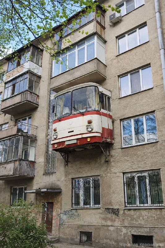 HeHeDa: jandan.net/t/6129865OO: 155 XX: 2你的坏榜样: 虽然意义不明的违建但是很coolOO: 39, XX: 0旅人救世剑: 停靠在二楼的八路汽车OO: 19, XX: 0linlu: 突然想起，窗户为什么不能自带个雨刷器OO: 6, XX: 0